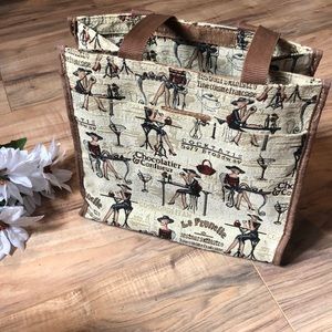 Vintage style handbag with pockets